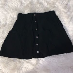 Black buttoned skirt